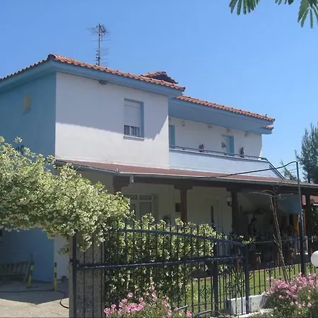 Papahristos Apartament *